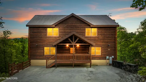 $1,588,000 | 2864 Owens Rdg Way, Sevierville, TN 37876