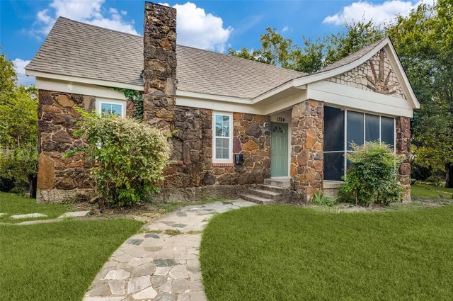 a view of a house with garden