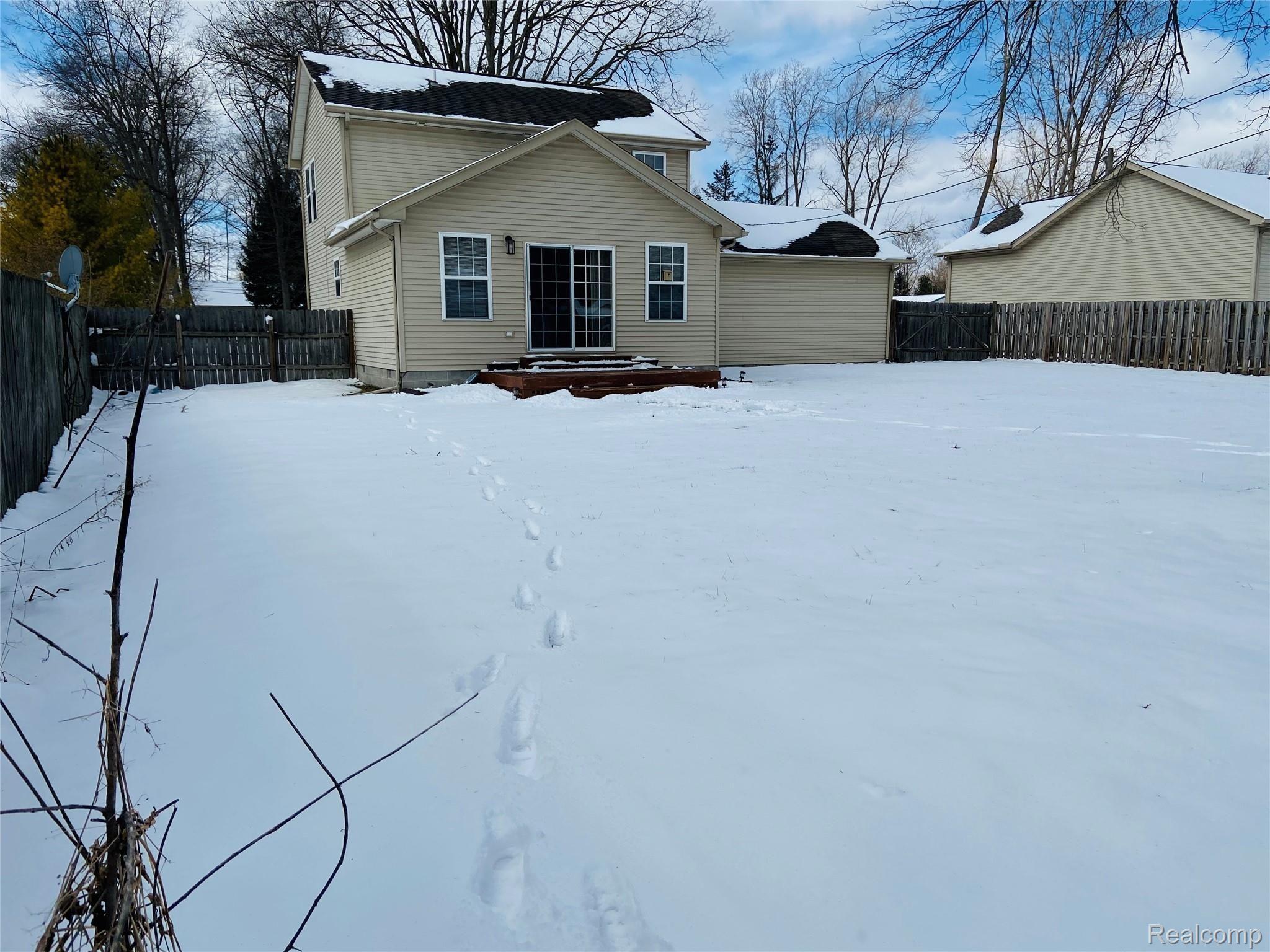 21161 Springhill Street Romulus, MI 48174 - Photo 30 of 37 IMG_1270.jpg