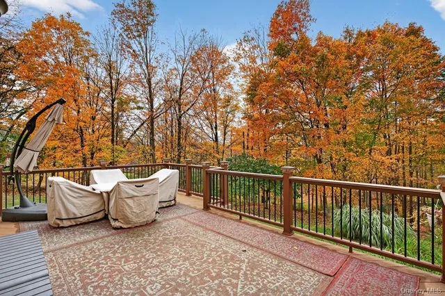 $739,900 | 9 Country Woods Drive, Chester, NY 10918