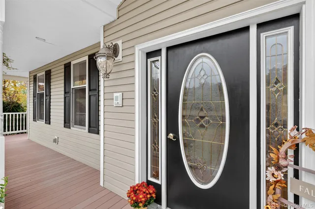 $739,900 | 9 Country Woods Drive, Chester, NY 10918