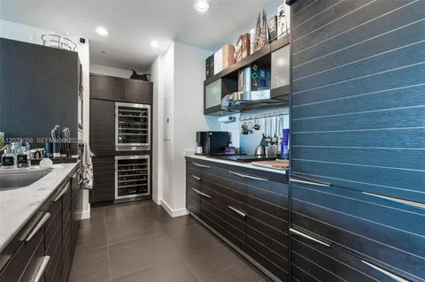 $875,000 | 200 Biscayne Blvd Way, Unit 4812, Miami, FL 33131