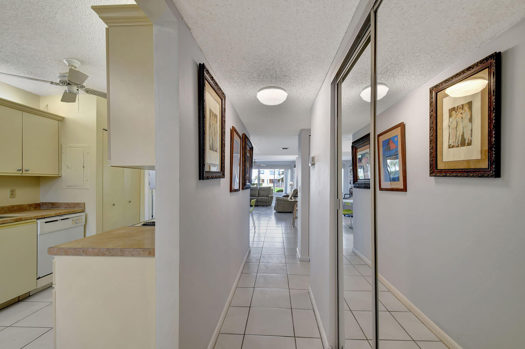 6768 10th Avenue North, Unit 113 Lake Worth, FL 33467 - Photo 3 of 65 Foyer