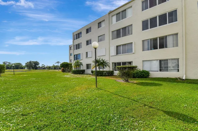 $1,600 | 6768 10th Avenue North, Unit 113, Lake Worth, FL 33467