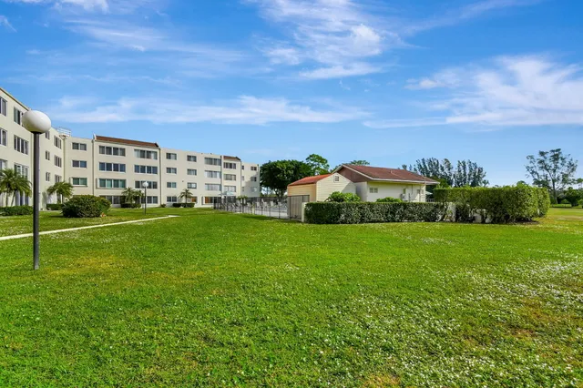 $1,600 | 6768 10th Avenue North, Unit 113, Lake Worth, FL 33467