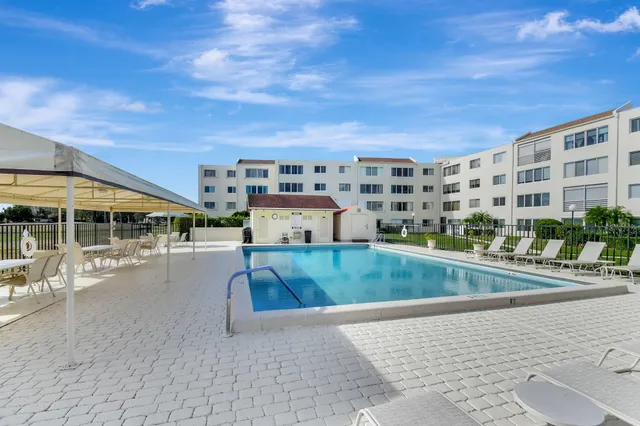 $1,600 | 6768 10th Avenue North, Unit 113, Lake Worth, FL 33467