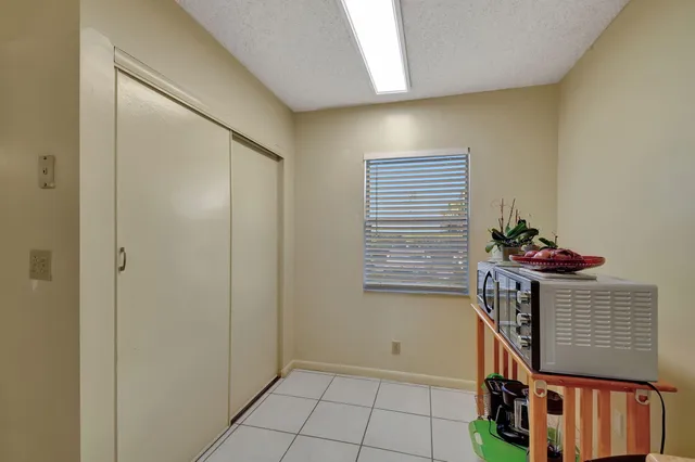 $1,600 | 6768 10th Avenue North, Unit 113, Lake Worth, FL 33467