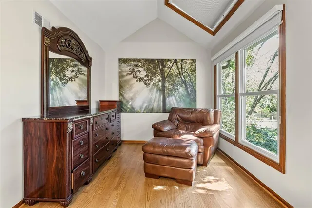 $499,999 | 6115 157th Street, Overland Park, KS 66223