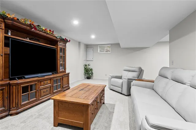 $499,999 | 6115 157th Street, Overland Park, KS 66223