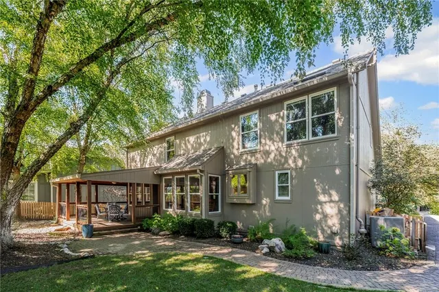 $499,999 | 6115 157th Street, Overland Park, KS 66223