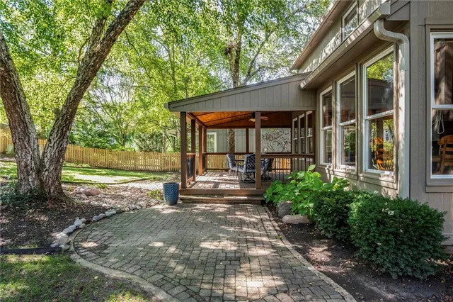 $499,950 | 6115 157th Street, Overland Park, KS 66223