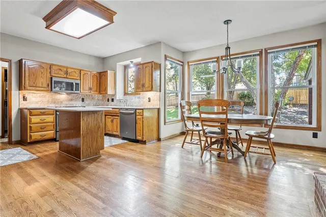 $499,950 | 6115 157th Street, Overland Park, KS 66223