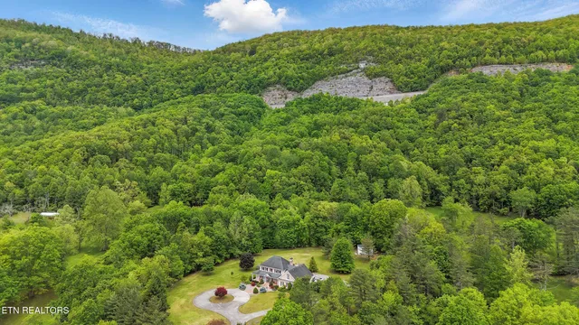 $810,000 | 6005 Powell Valley Road, Big Stone Gap, VA 24219