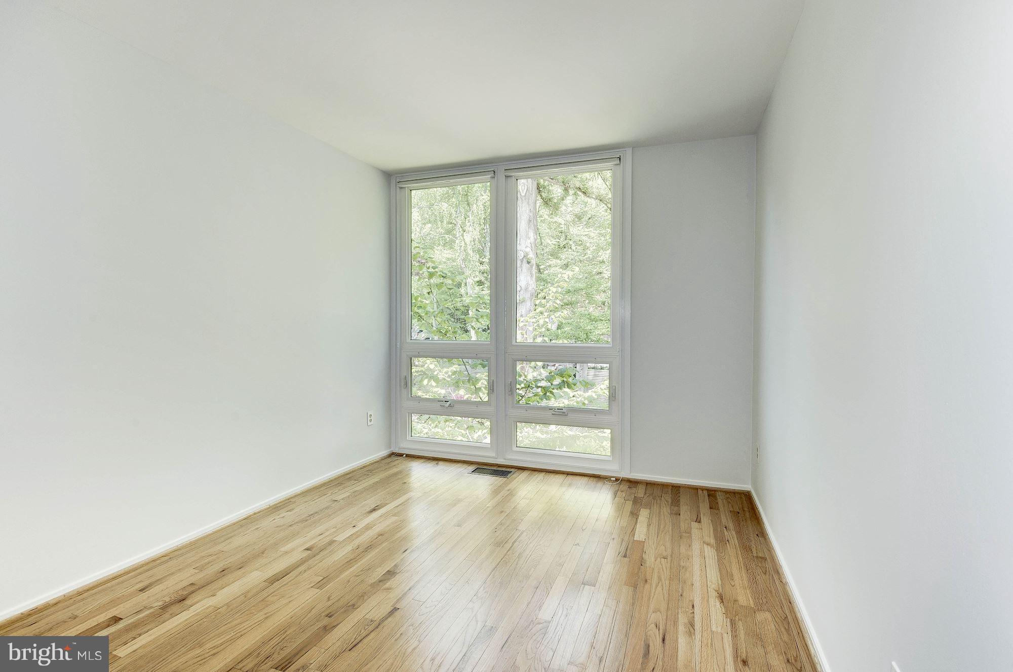 1668 Chimney House Road Reston, VA 20190 - Photo 12 of 29 Bedroom