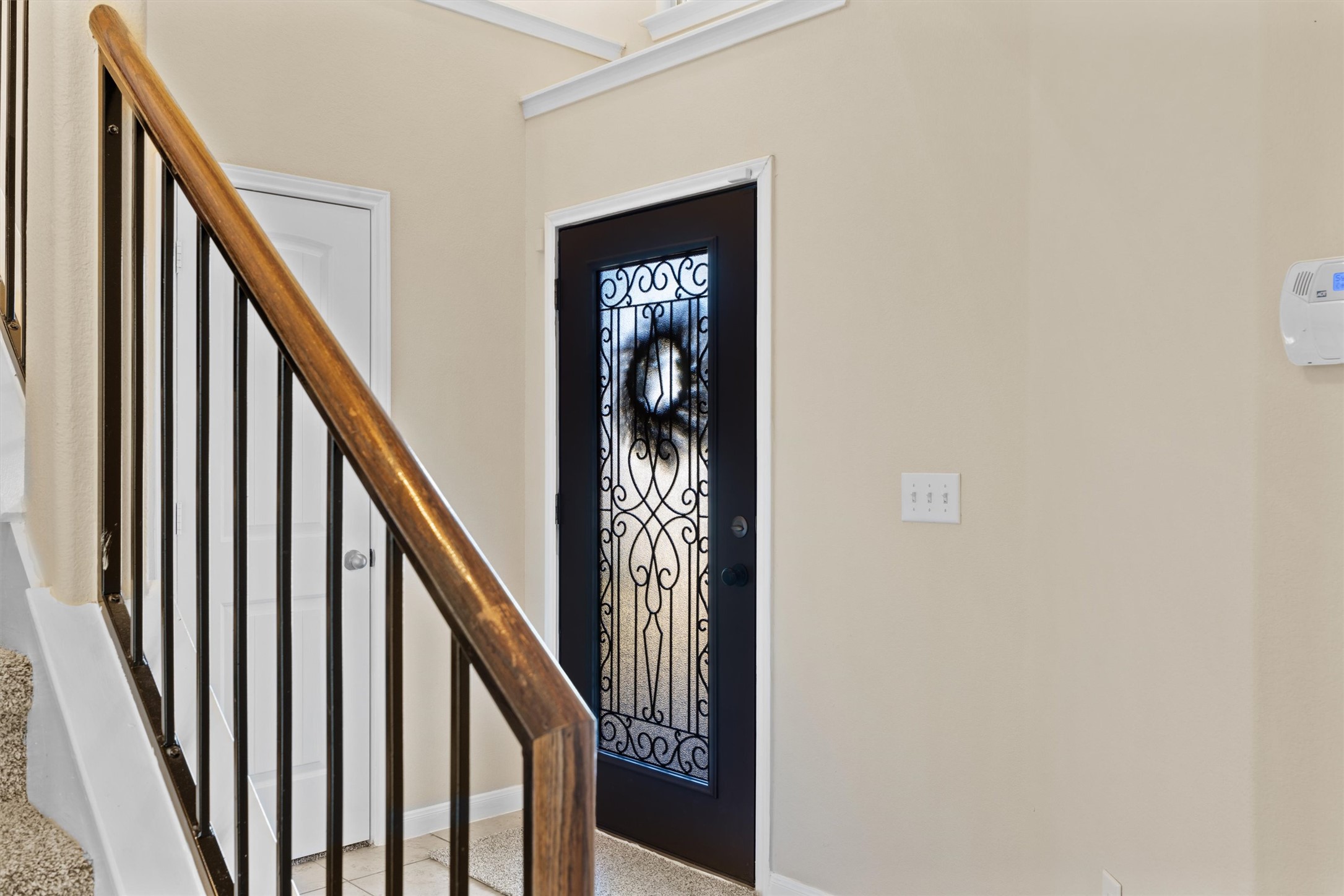 18120 Moreto Loop Pflugerville, TX 78660 - Photo 3 of 28 Foyer entrance