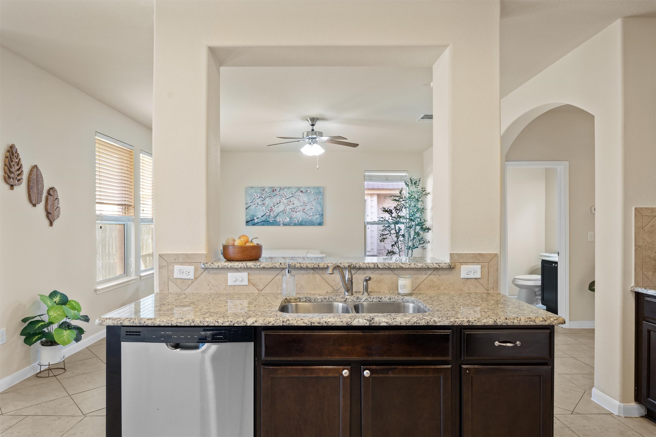 18120 Moreto Loop Pflugerville, TX 78660 - Photo 10 of 28 Kitchen with bar countertop