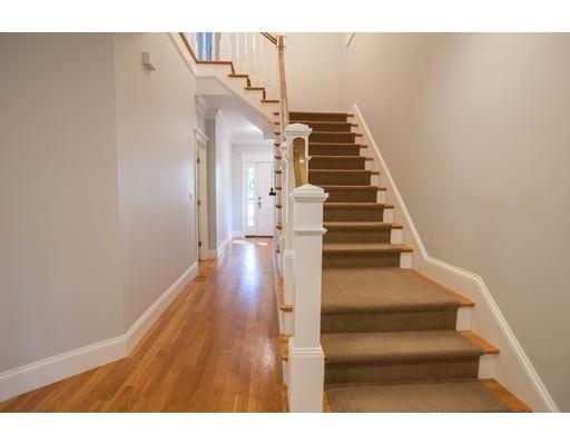 20 Manor Avenue Wellesley, MA 02482 - Photo 3 of 28