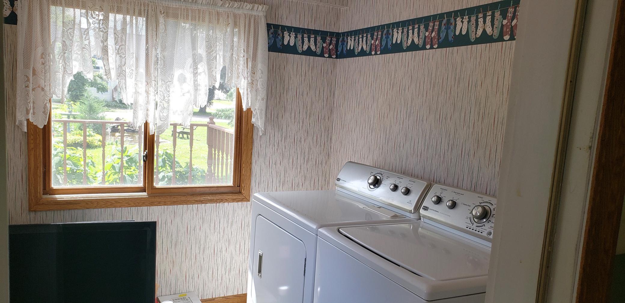 284 Elm Street South Prescott, WI 54021 - Photo 14 of 38