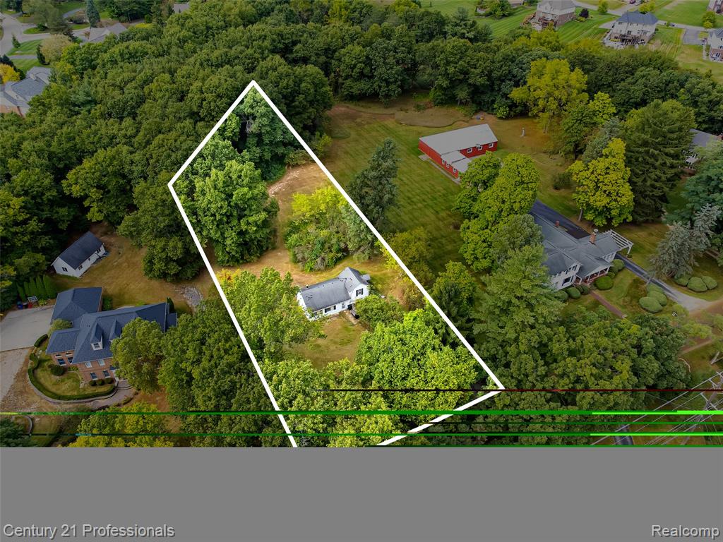 8051 Bridge Lake Road Clarkston, MI 48348 - Photo 20 of 25 Gallery Image 20