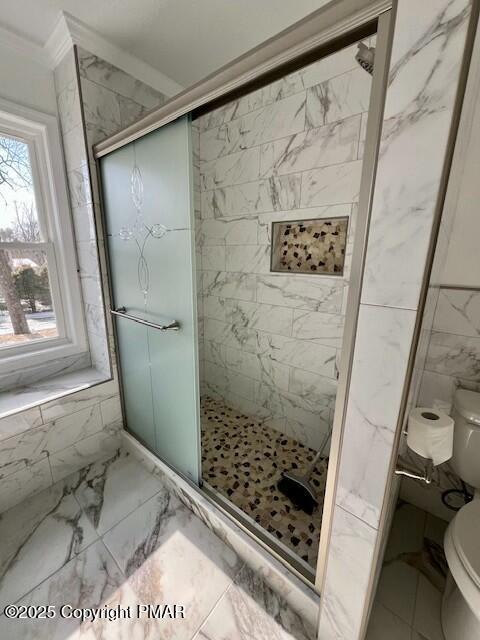 127 Louise Lane Bartonsville, PA 18321 - Photo 11 of 19 a bathroom with a glass shower door