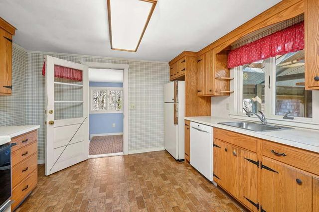 $690,000 | 55 Waveland Avenue, Chatham, MA 02633