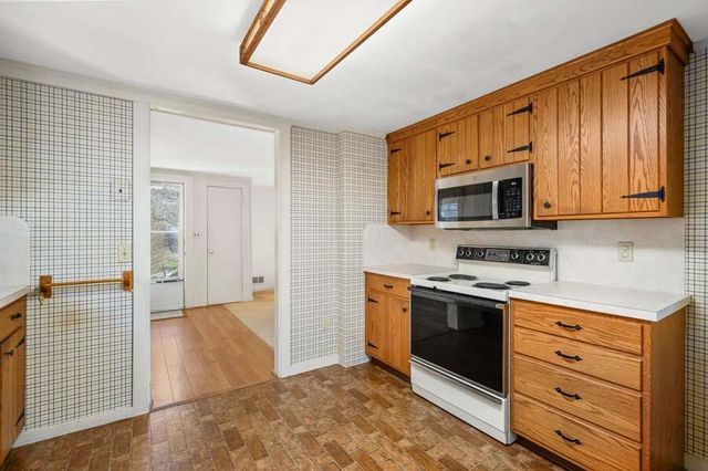 $690,000 | 55 Waveland Avenue, Chatham, MA 02633