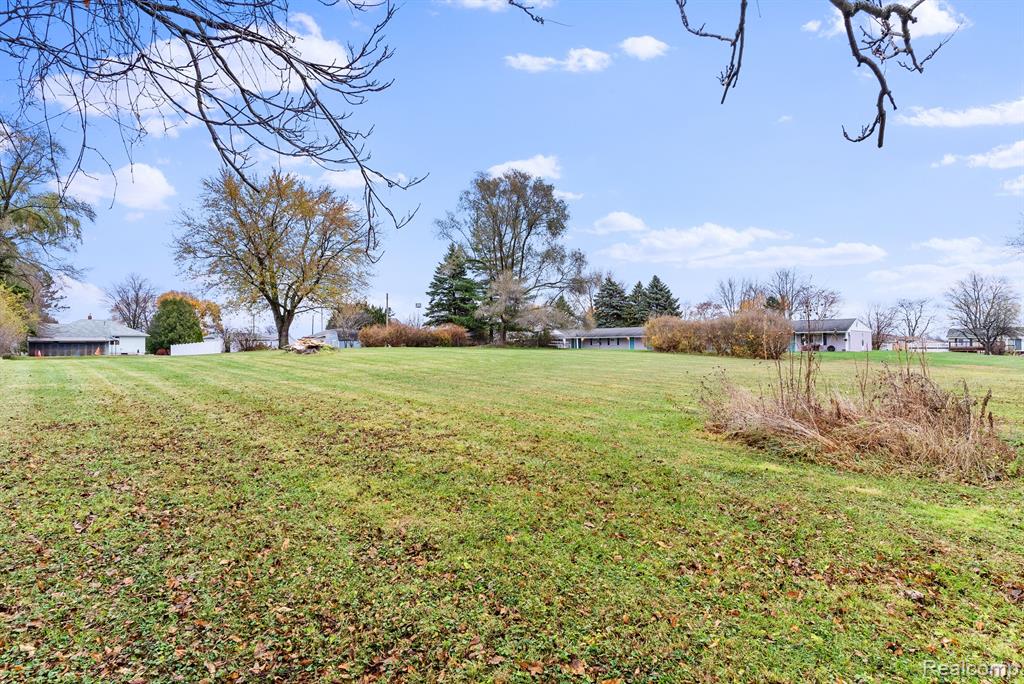 9786 Lansing Road Durand, MI 48429 - Photo 21 of 22 Gallery Image 21