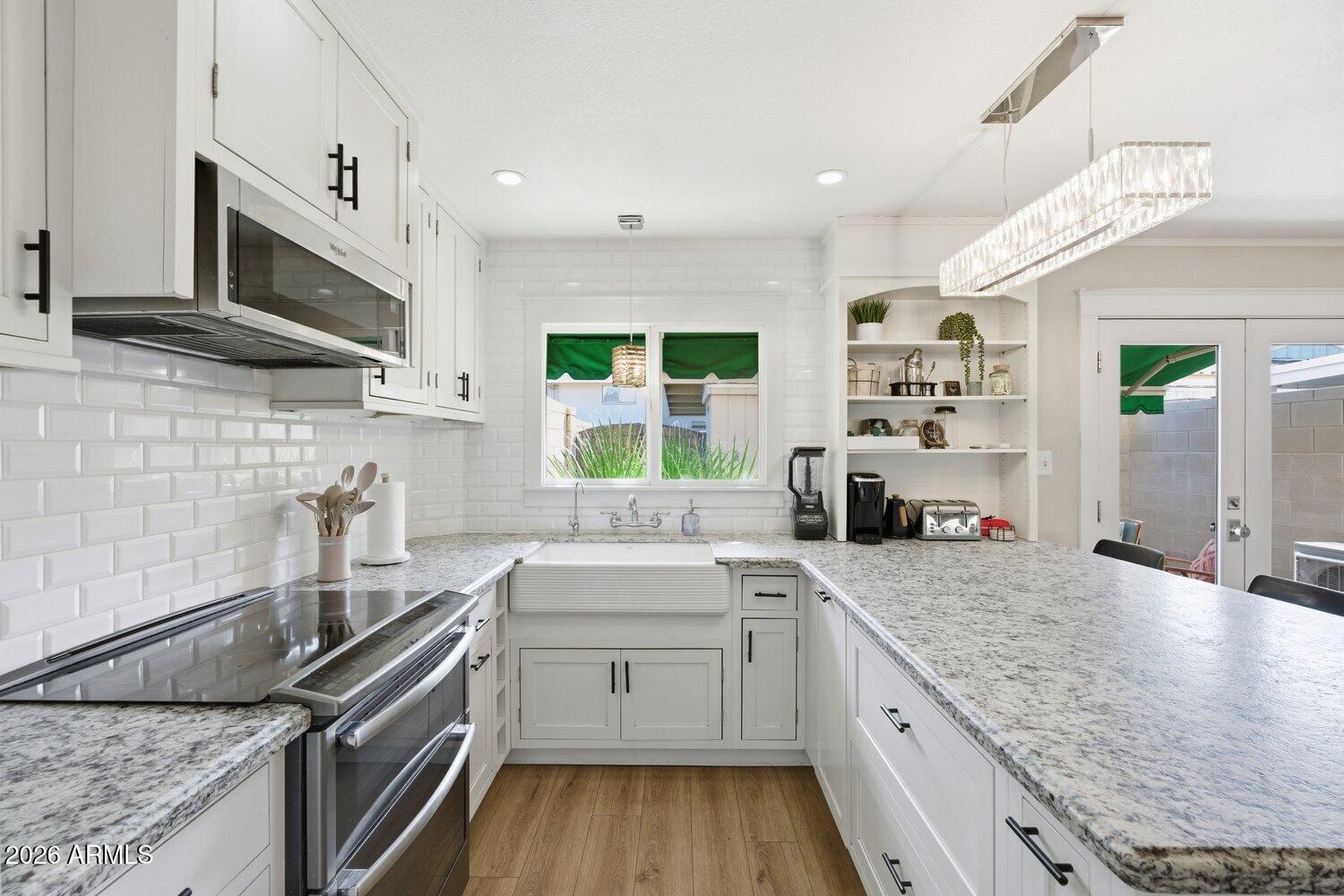 6051 North Granite Reef Road Scottsdale, AZ 85250 - Photo 1 of 22 Kitchen_8