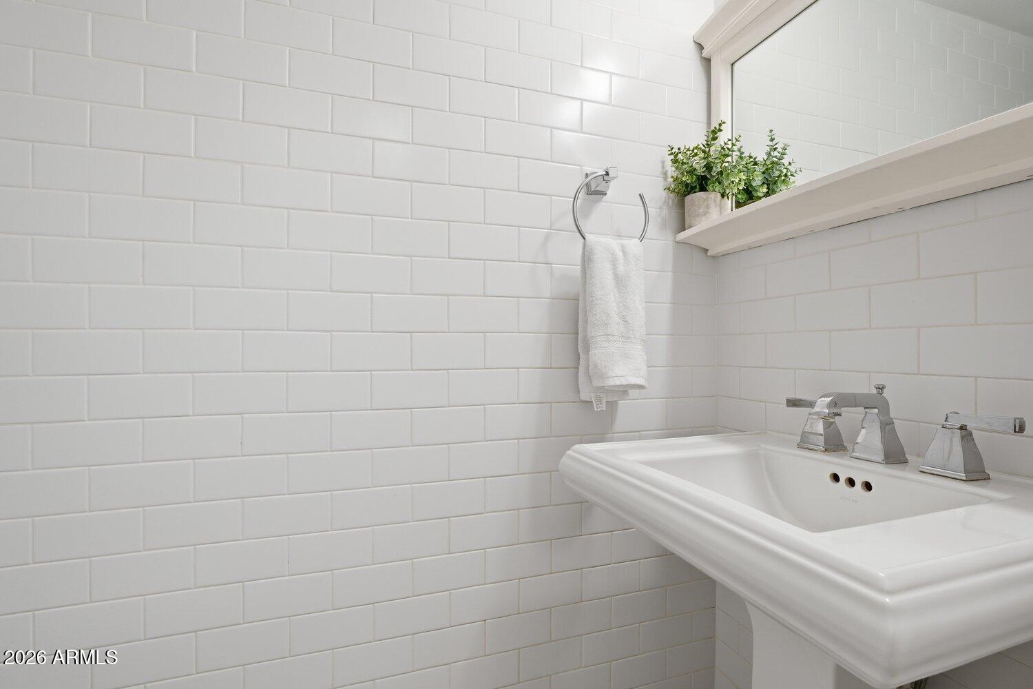 6051 North Granite Reef Road Scottsdale, AZ 85250 - Photo 14 of 22 HalfBath_2