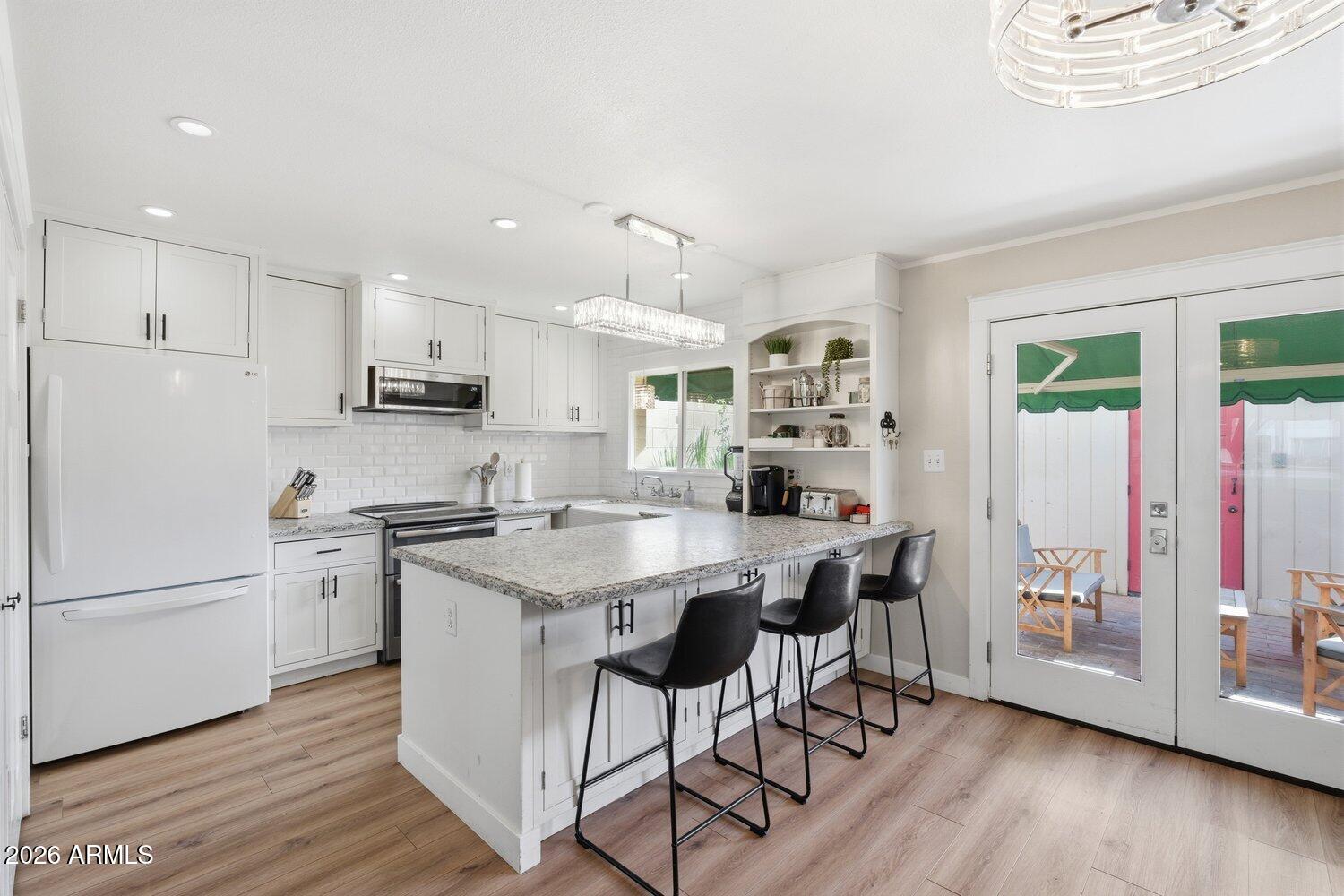 6051 North Granite Reef Road Scottsdale, AZ 85250 - Photo 5 of 22 Kitchen_1