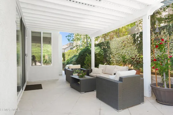 $8,500 | 1004 Lambourne Place, Oak Park, CA 91377