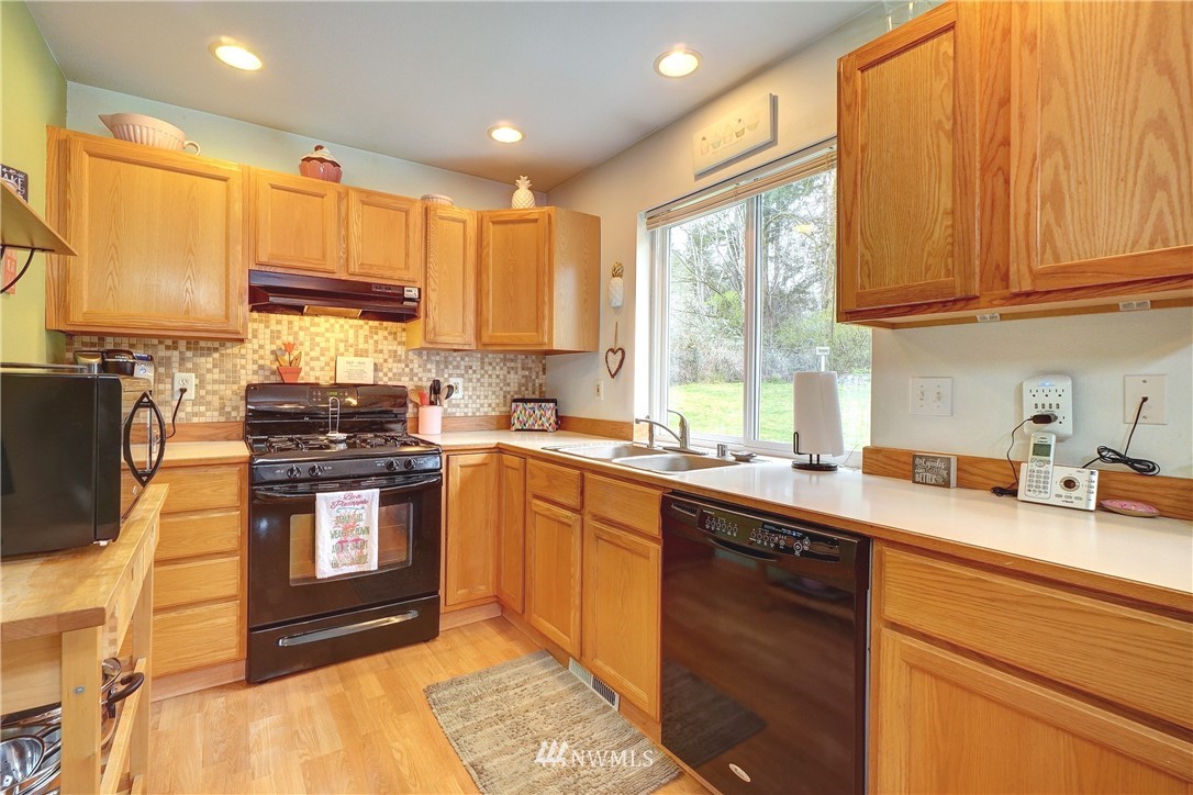 4280 Phillips Road Southeast Port Orchard, WA 98366 - Photo 12 of 28 Gallery Image 12