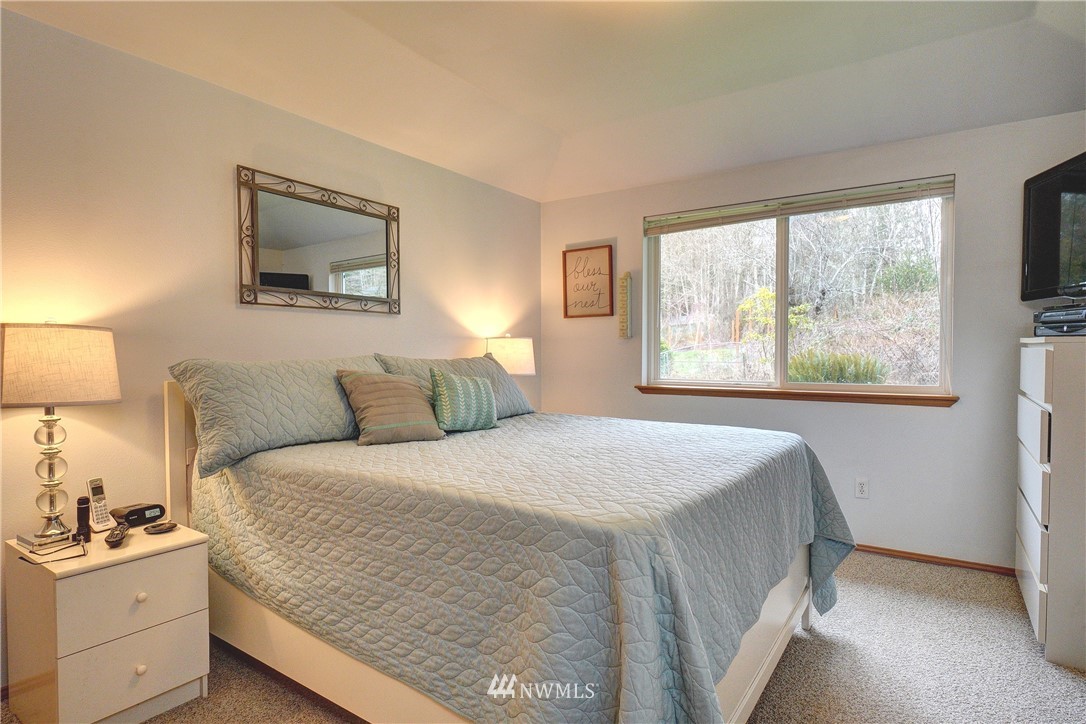 4280 Phillips Road Southeast Port Orchard, WA 98366 - Photo 18 of 28 Gallery Image 18