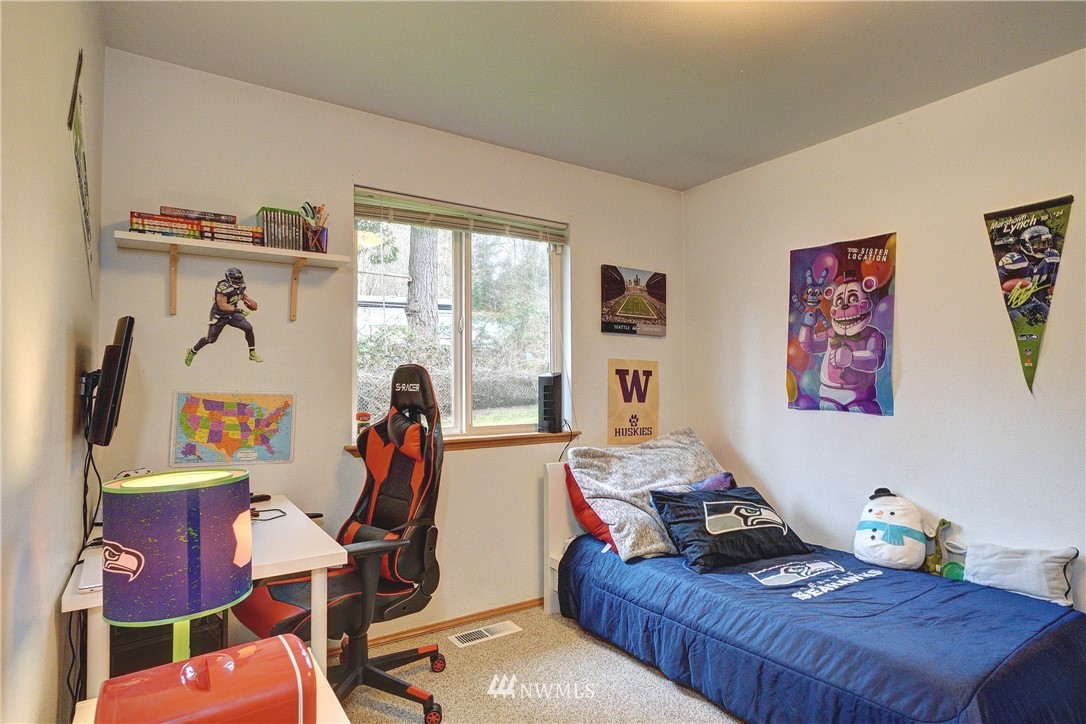 4280 Phillips Road Southeast Port Orchard, WA 98366 - Photo 21 of 28 Gallery Image 21