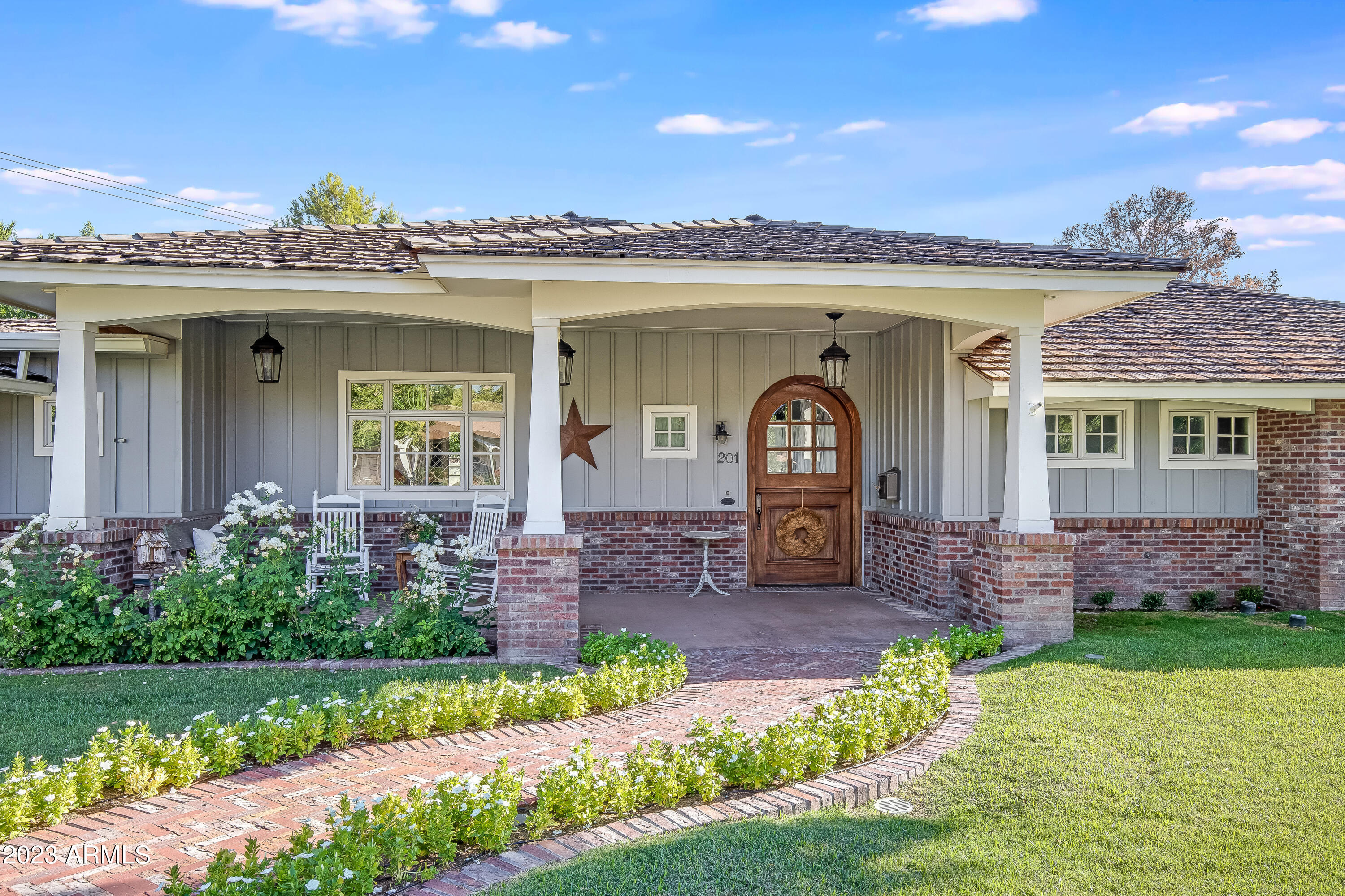201 West Lamar Road Phoenix, AZ 85013 - Photo 2 of 51 Front porch