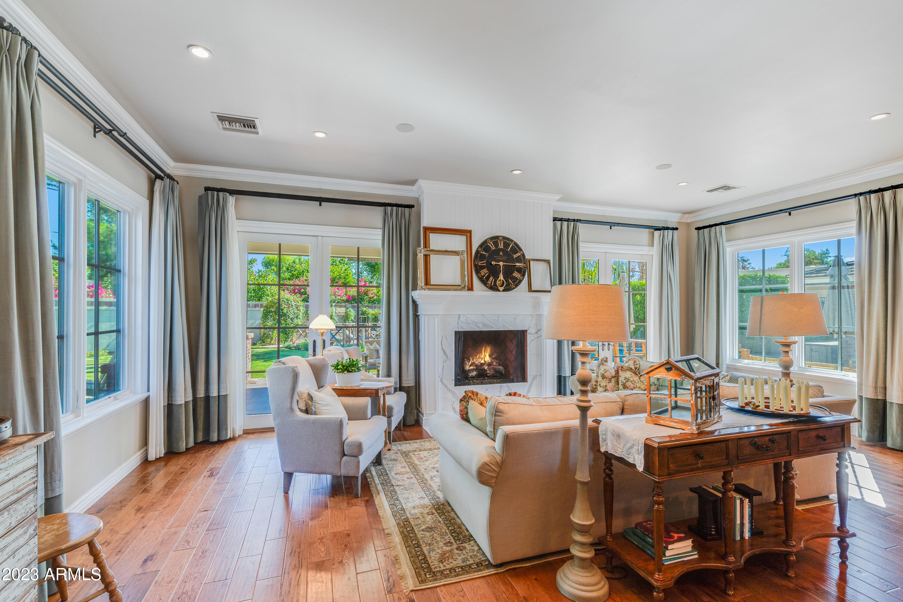 201 West Lamar Road Phoenix, AZ 85013 - Photo 4 of 51 Family room