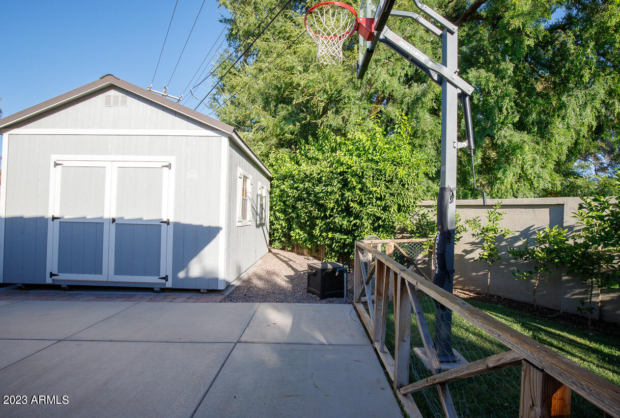 201 West Lamar Road Phoenix, AZ 85013 - Photo 47 of 51 Side yard