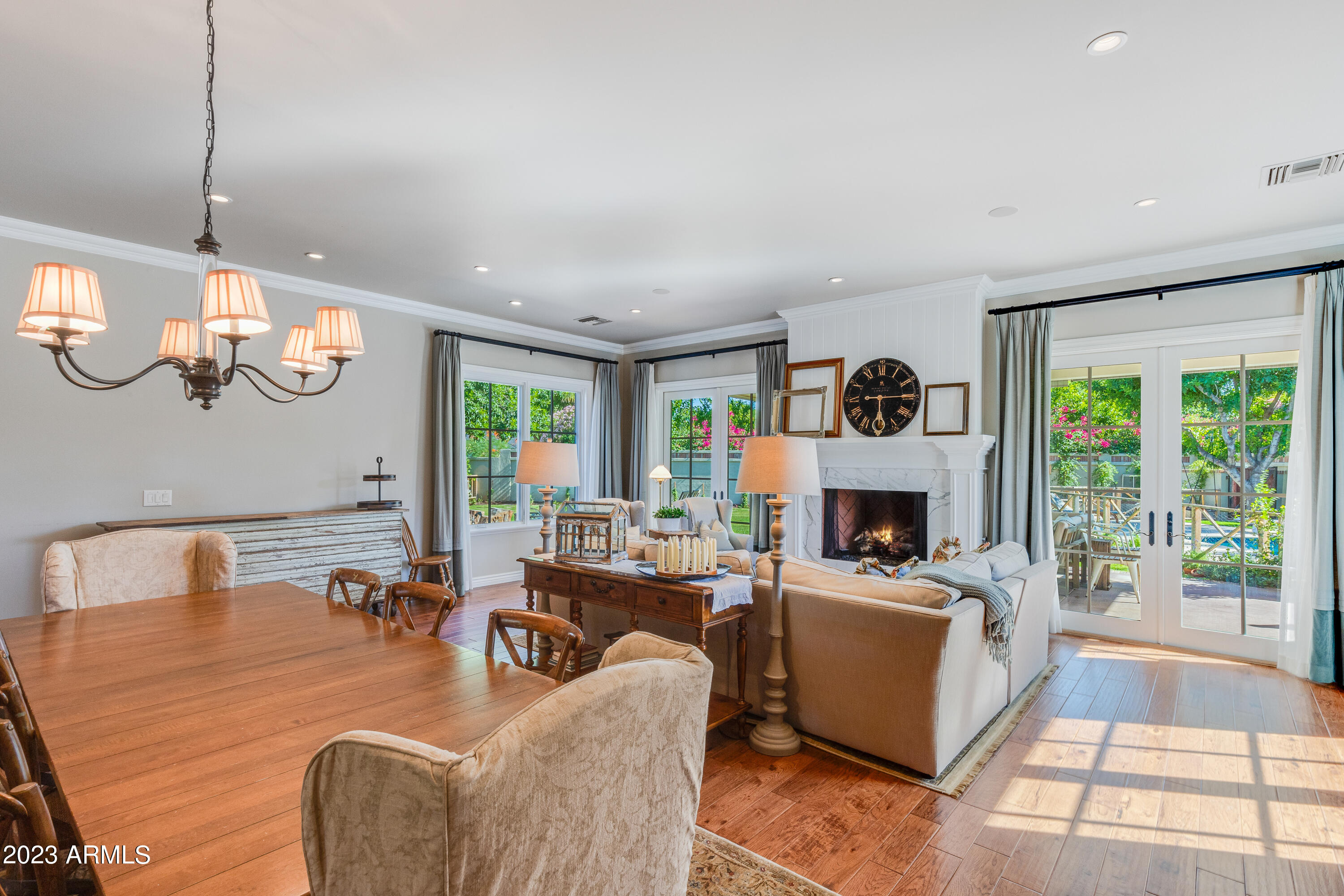 201 West Lamar Road Phoenix, AZ 85013 - Photo 5 of 51 Dining & Family room