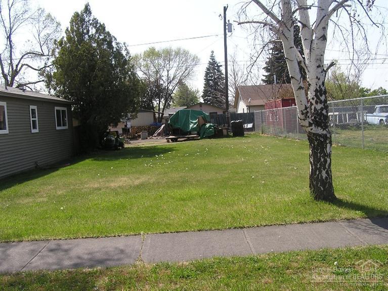 855 Southwest 13th Street Redmond, OR 97756 - Photo 21 of 21 Additional Photo