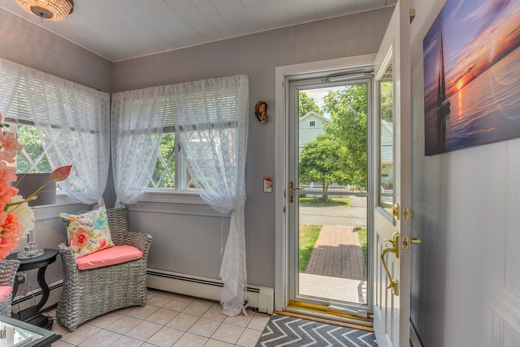 12 Whitman Road Medford, MA 02155 - Photo 4 of 28 Gallery Image 4