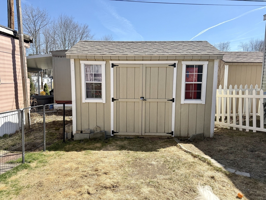 868 Southampton Road, Unit 54 Westfield, MA 01085 - Photo 11 of 17