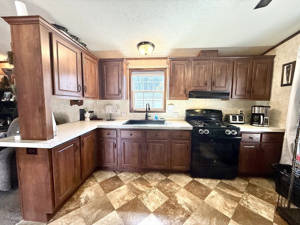 868 Southampton Road, Unit 54 Westfield, MA 01085 - Photo 5 of 17