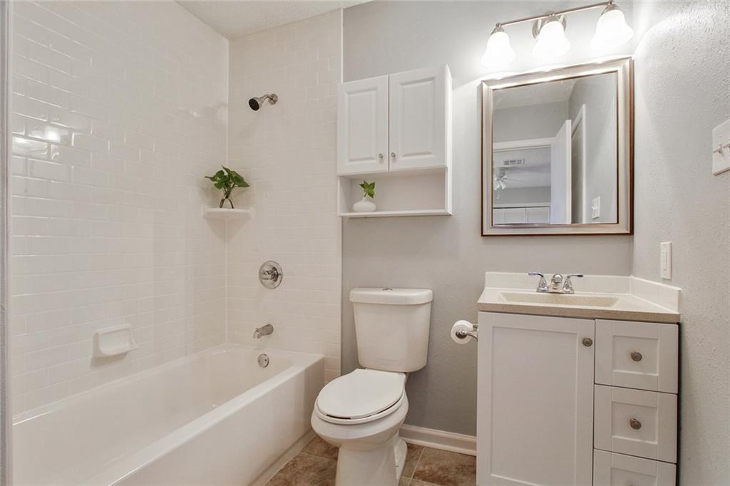 2012 North Sugar Ridge Road Laplace, LA 70068 - Photo 9 of 11 Gallery Image 9