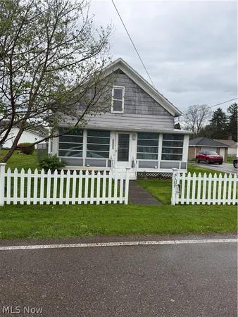 $1,200 | 9389 Maple Avenue Southeast, East Sparta, OH 44626