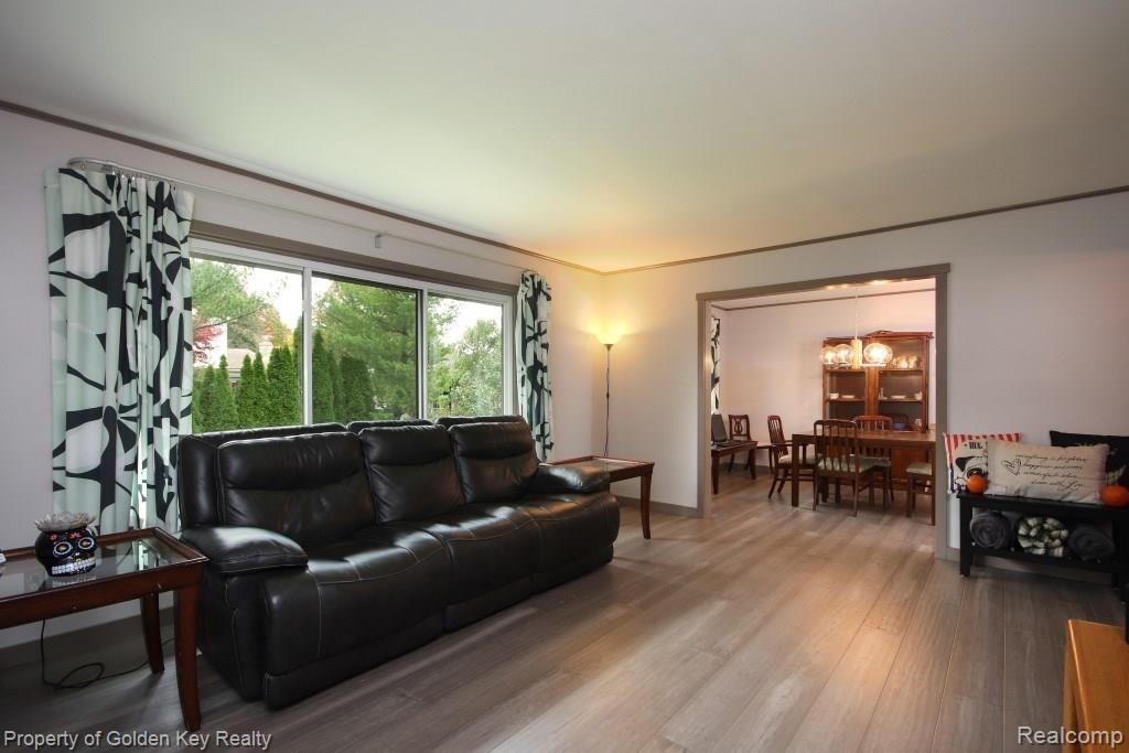 18634 Gill Road Livonia, MI 48152 - Photo 16 of 43 IMG_1432 (Custom).jpg