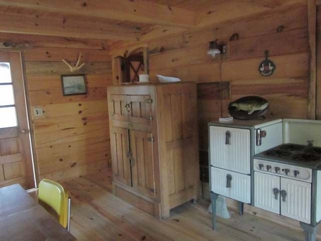 2565 B Adams Road Eagle River, WI 54521 - Photo 12 of 14 Gallery Image 12