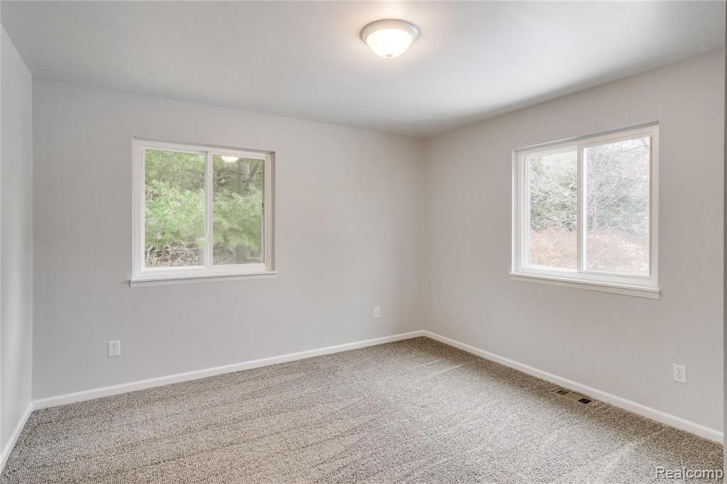 13099 Holtforth Road Fenton, MI 48430 - Photo 16 of 20