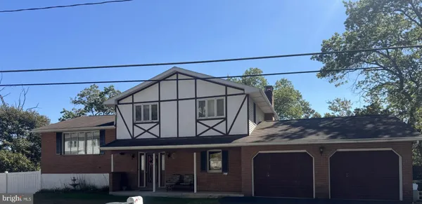 a view of house with a outdoor space
