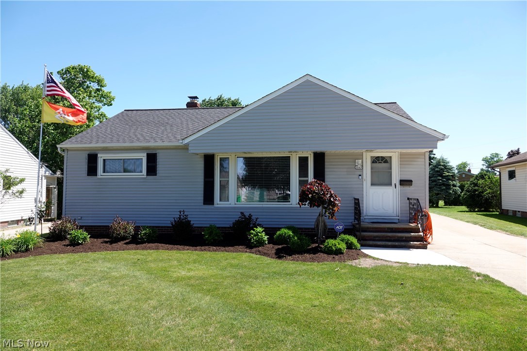 1713 Chelmsford Road Cleveland, OH 44124 - Photo 1 of 31 Gallery Image 1