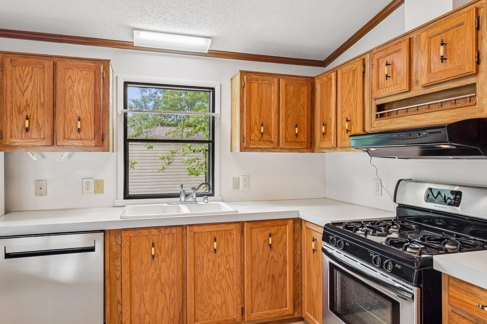4823 Schoen Road, Unit 109 Union Grove, WI 53182 - Photo 14 of 36